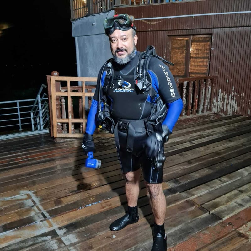 الغوص في أعماق البحار (Scuba Diving)
