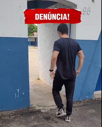 DENÚNCIA!! Ambulâncias abandonadas