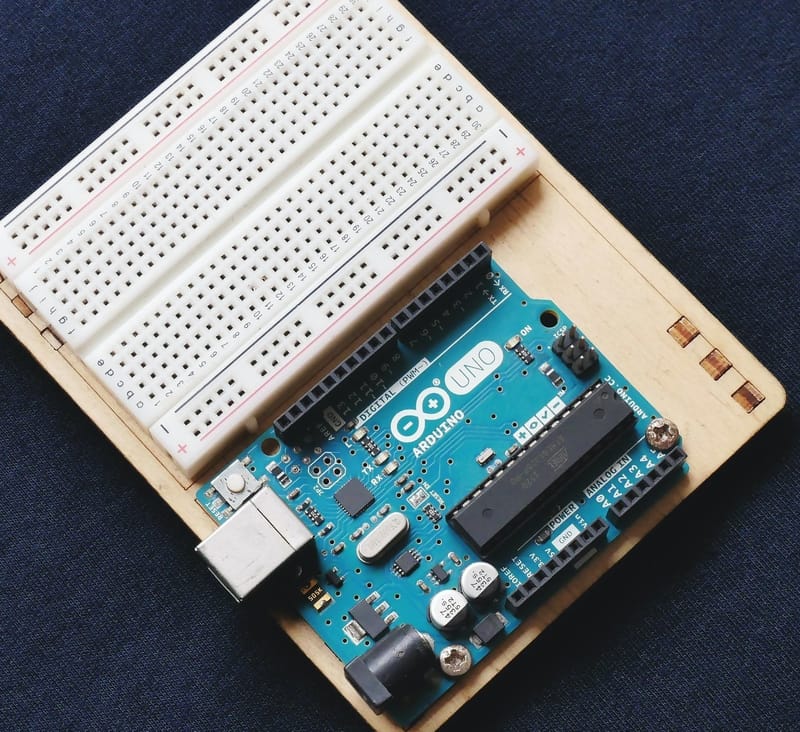 ARDUINO - אלקטרוניקה בתנועה אוטומטית