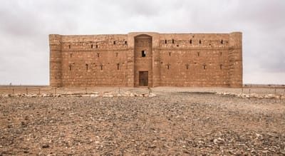 قلاع الصحراء الأردن
