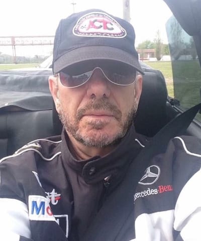 Antecedentes del autor image