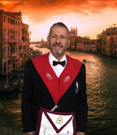 Antecedentes del autor image