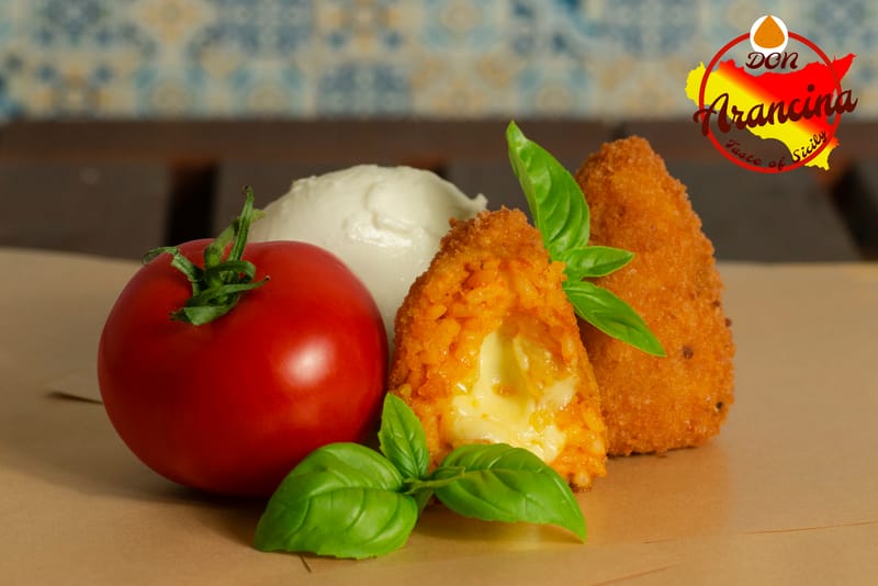 ARANCINA POMODORO & MOZZARELLA