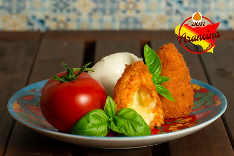 ARANCINA POMODORO & MOZZARELLA