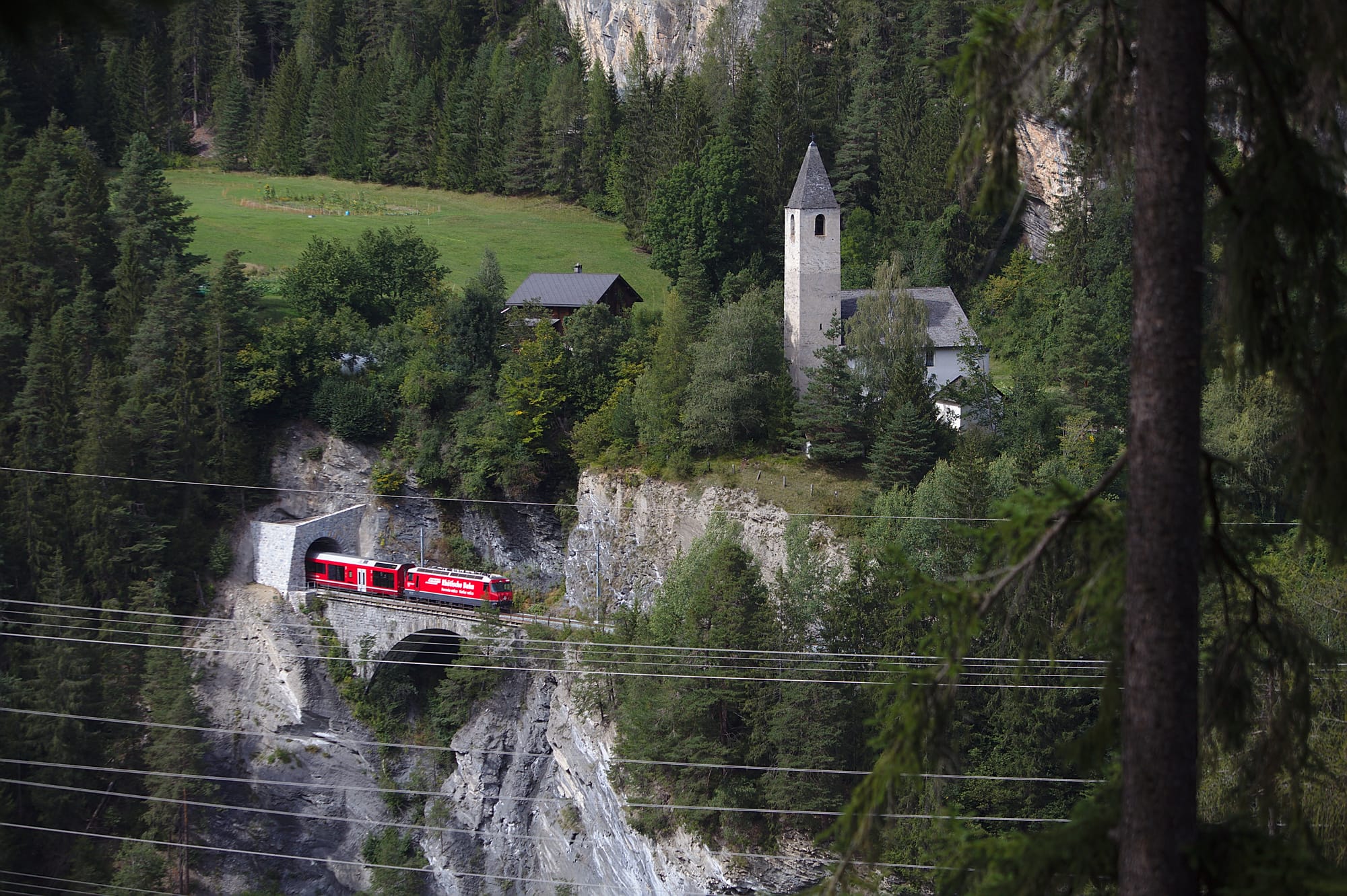 Kirche St. Peter Mistail & RhB