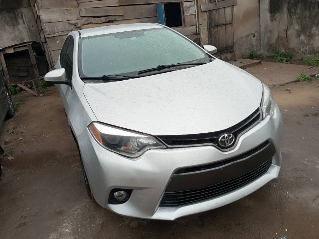 TOYOTA COROLLA 2015 MODEL