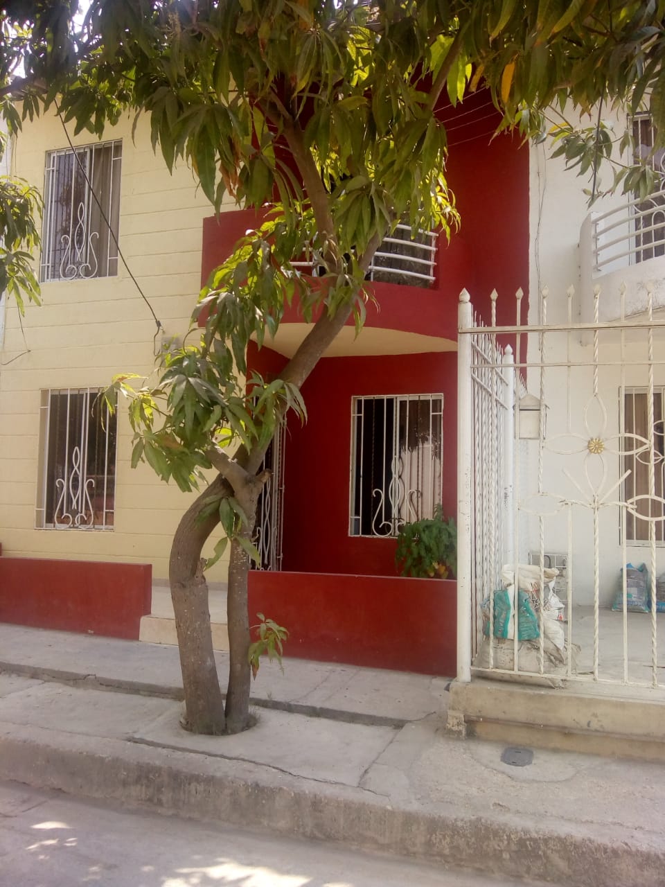 Casa de 2 Pisos en Terranova