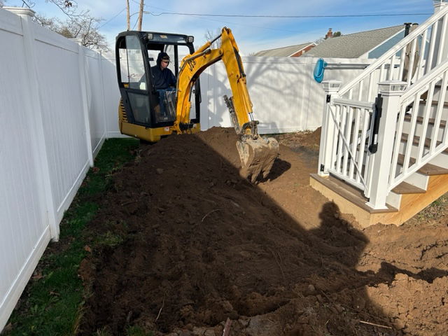 Harding Ave paver patio. 