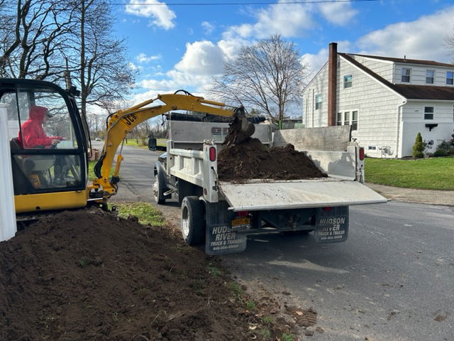 Harding Ave paver patio. 