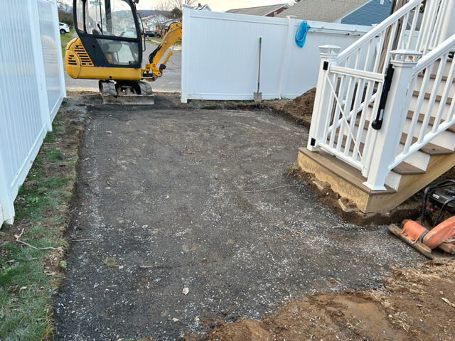 Harding Ave paver patio. 