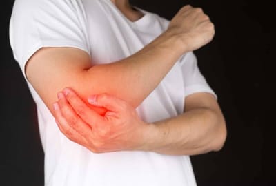 Thoai hoa khop khuyu tay la gi