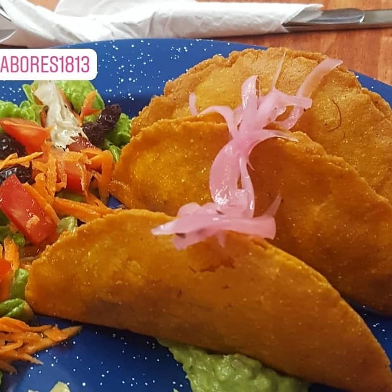 Empanadas de cazón