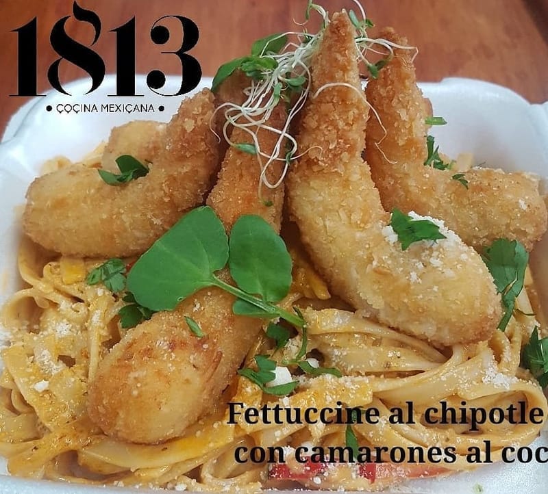 Fettuccine en salsa de chipotle  o tres quesos