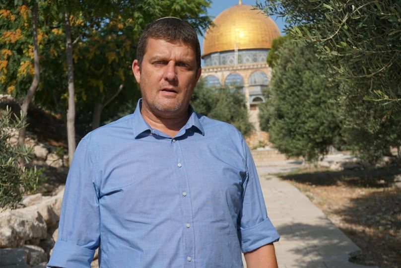 אללה גדול (אַכְּבַּר) וסכין מטבח קטנה