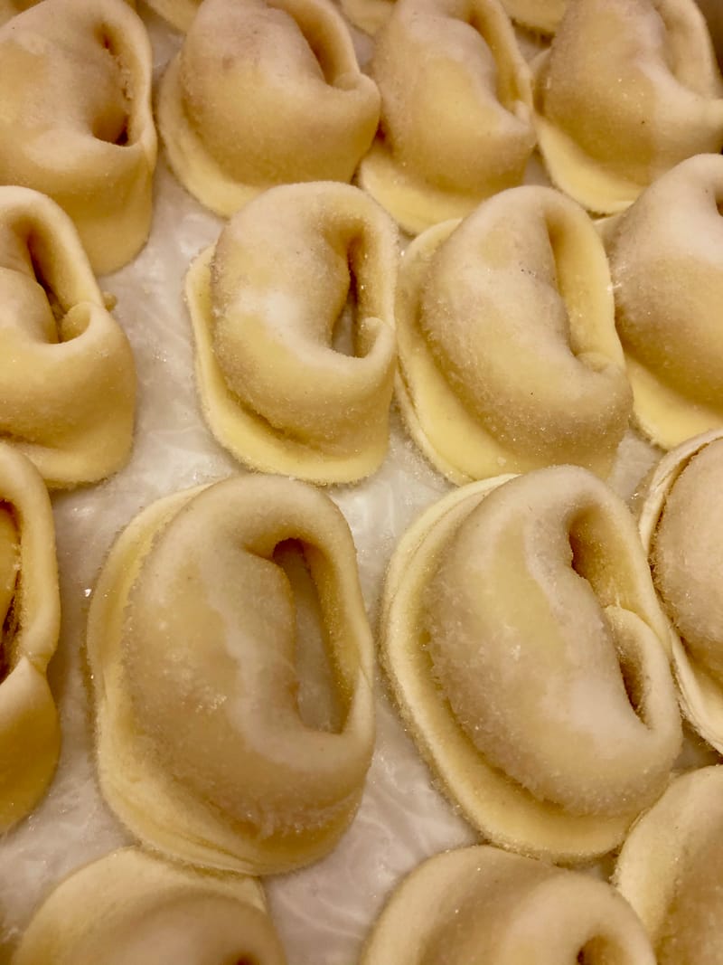 Capeletis de pollo y mozzarella