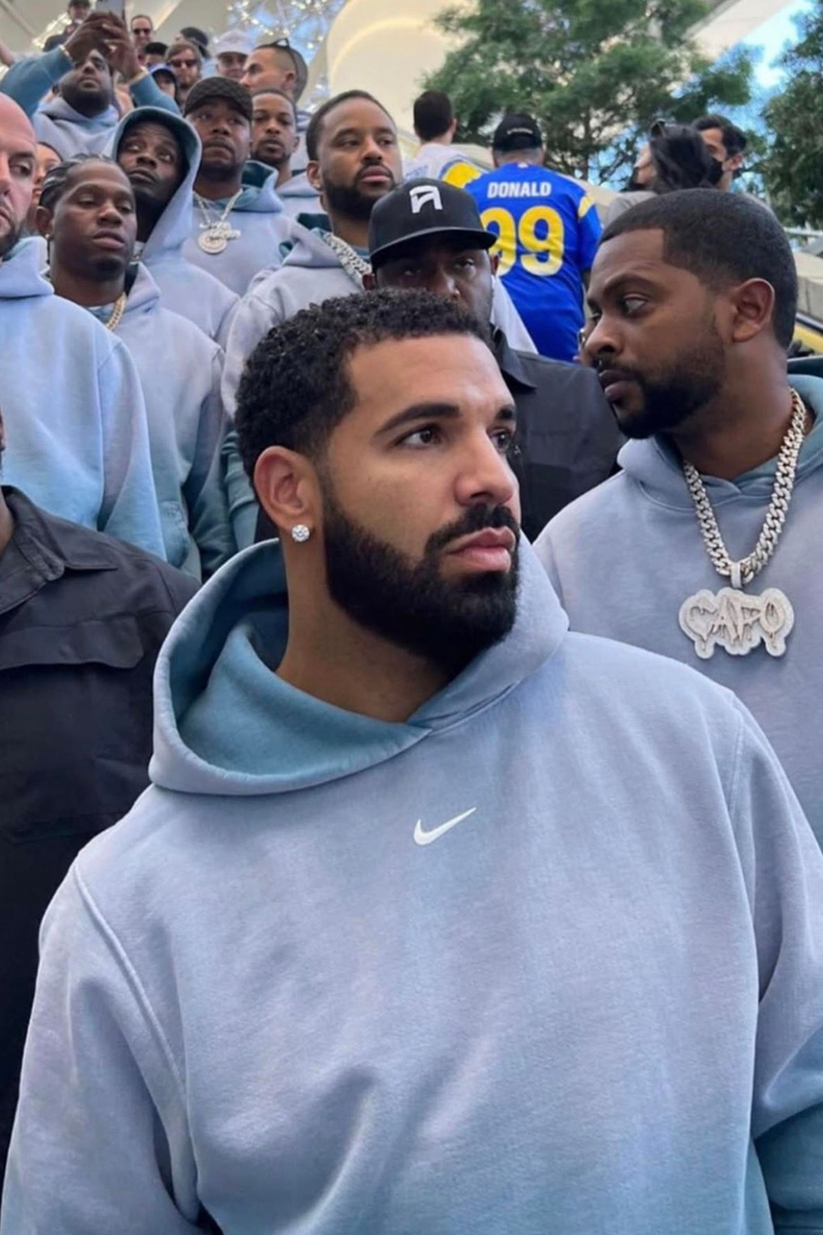 DRAKE 於 STAKE 投注 SUPER BOWL 賽事 三注贏得 1768 萬港幣