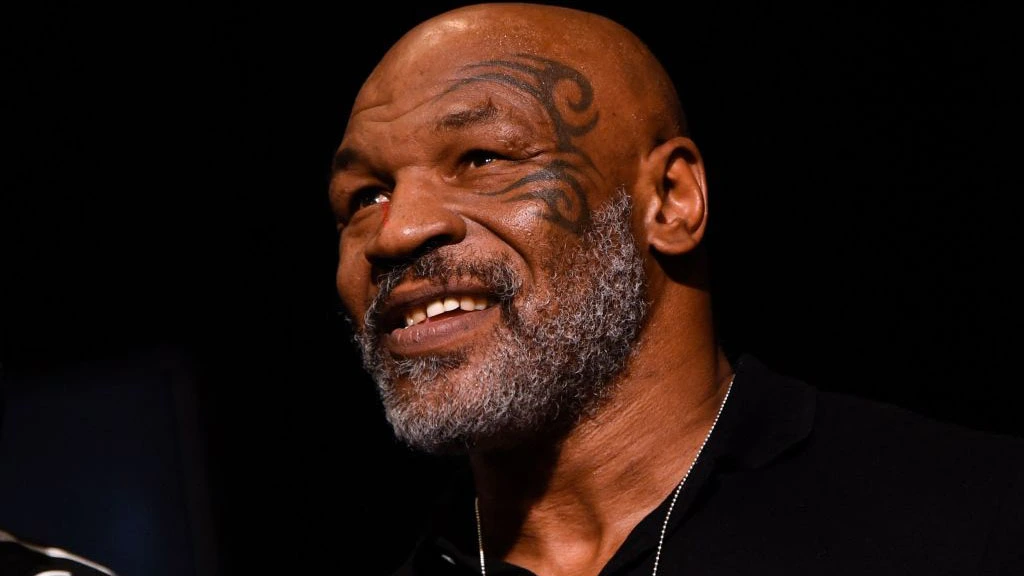 傳奇拳王 MIKE TYSON 於飛機上襲擊後座乘客