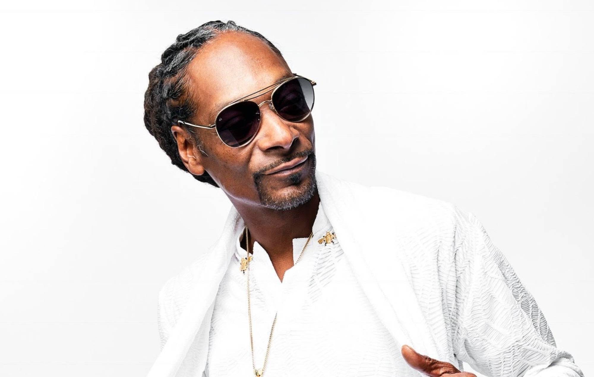 SNOOP DOGG 專屬捲大麻專員 因通貨膨脹，年薪已高於 2019 年 39 萬港幣