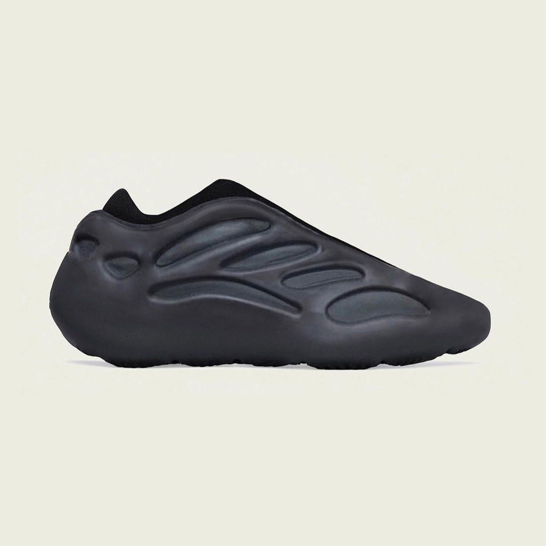 YE（KANYE WEST）與 ADIDAS 終止合作後 首雙疑似非聯名 700V4 鞋款率先曝光