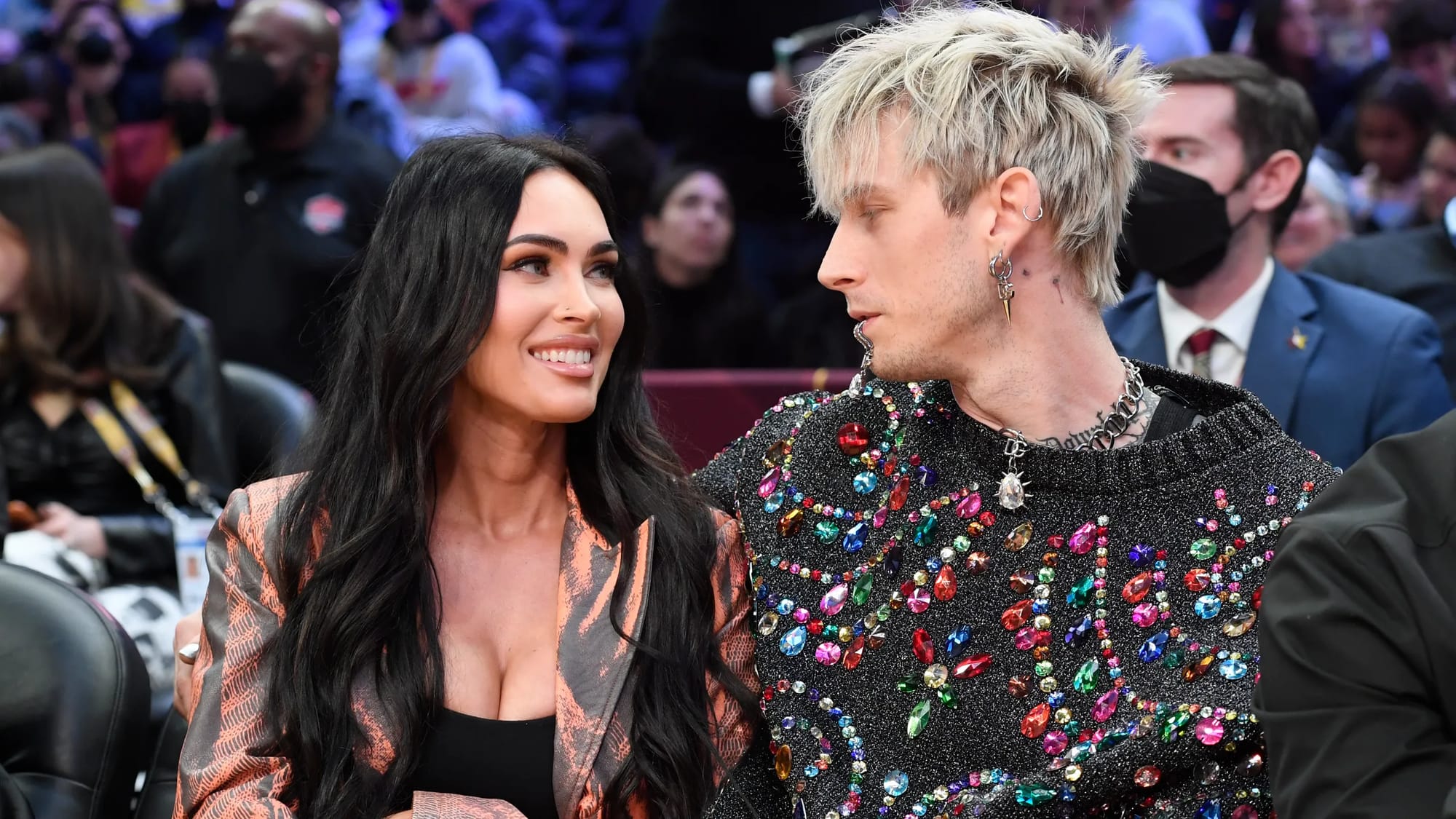 MGK 與 MEGAN FOX  被傳已分手 MEGAN FOX IG 刪合照，並追蹤 MGK 死敵示威