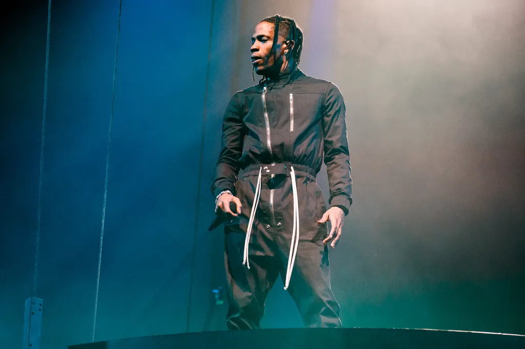 TRAVIS SCOTT 新專輯《UTOPIA》SPOTIFY 專輯串流播放次數突破 10 億次