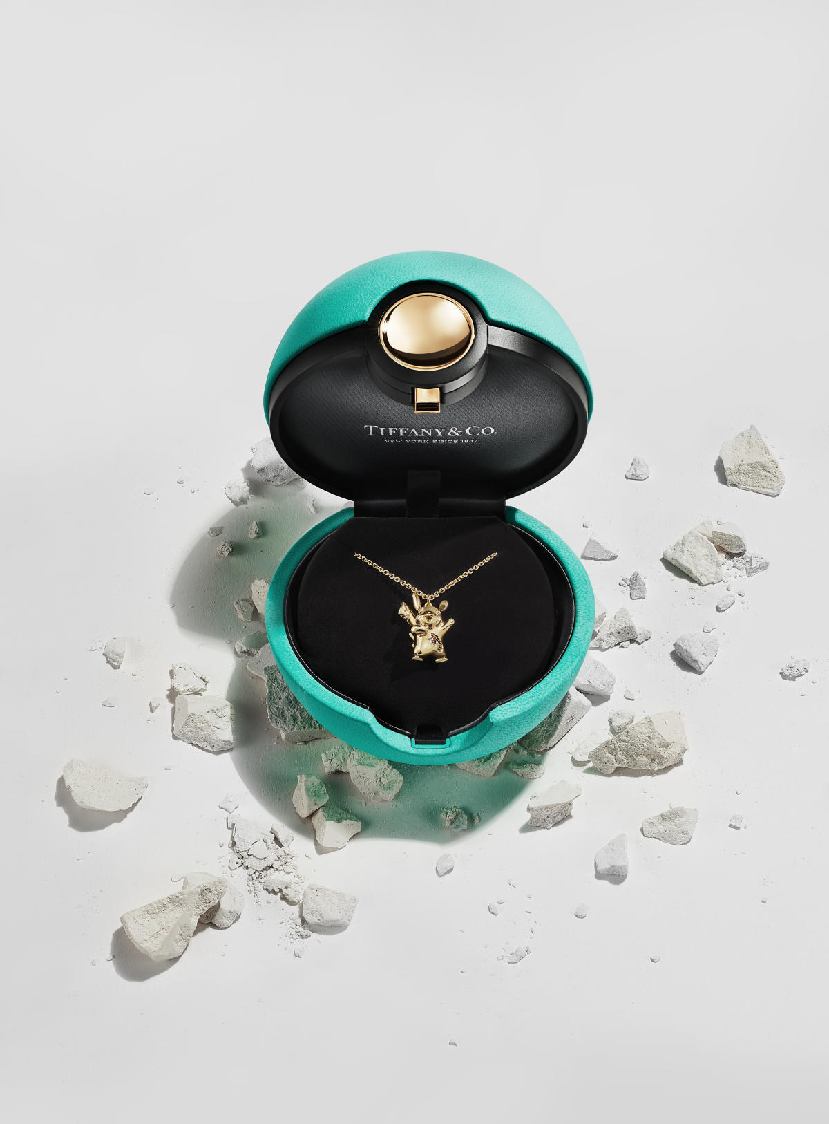 DANIEL ARSHAM x POKÉMON x TIFFANY & CO. 三方聯名首飾系列即將登場