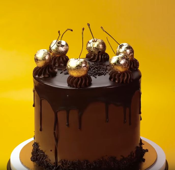Golden Apple  Chocolate Cake