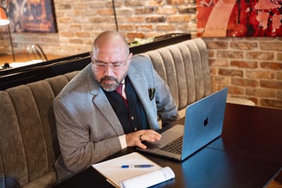 מהי תביעה ייצוגית, ולמה אתם, עסקים קטנים, חשופים יותר מכולם? זה חשוב - אל תמשיכו בלי לקרוא את זה.