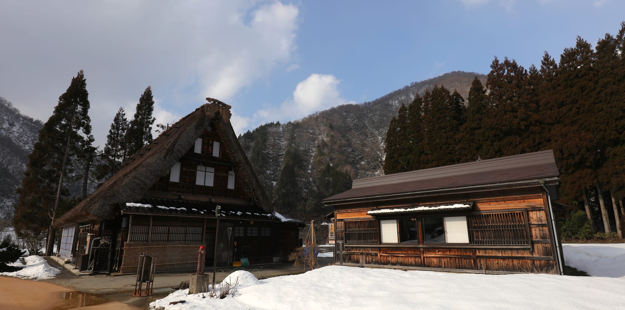 Suganuma Gassho-zukuri Village