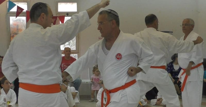 קראטה והגנה עצמית