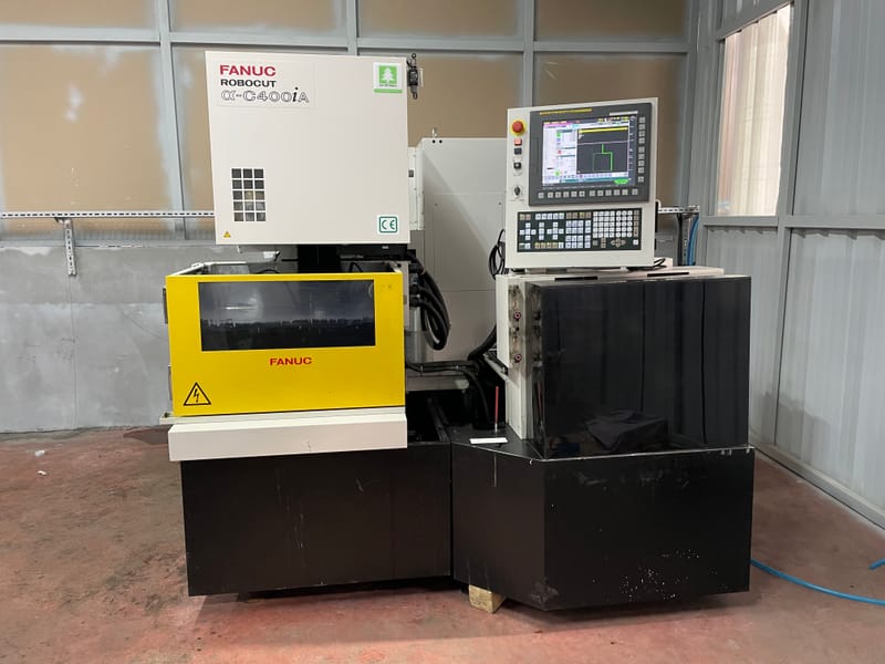 SATILDI   ----   Fanuc Robocut Alpha C400iA