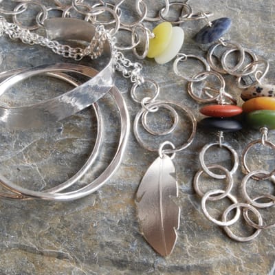 2 MORE ARTISTS image