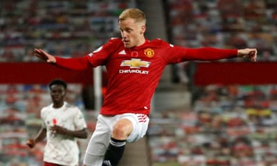 นายใหญ่เนเธอร์แลนด์เชื่อ เดอ เบ็ค ต้องการลงสนามให้ แมนฯ ยูไนเต็ด