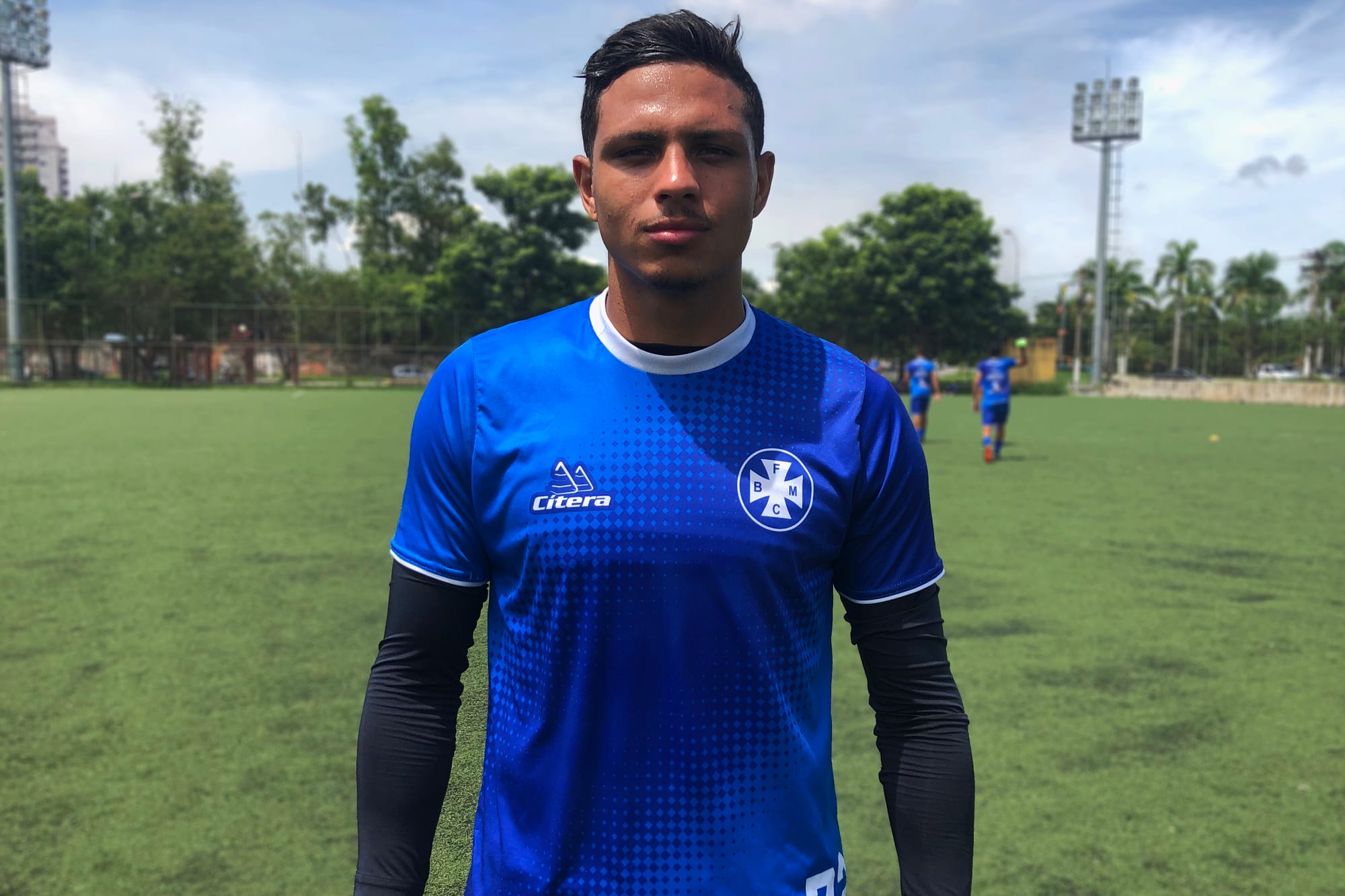 BARRA MANSA CONTRATA ATACANTE