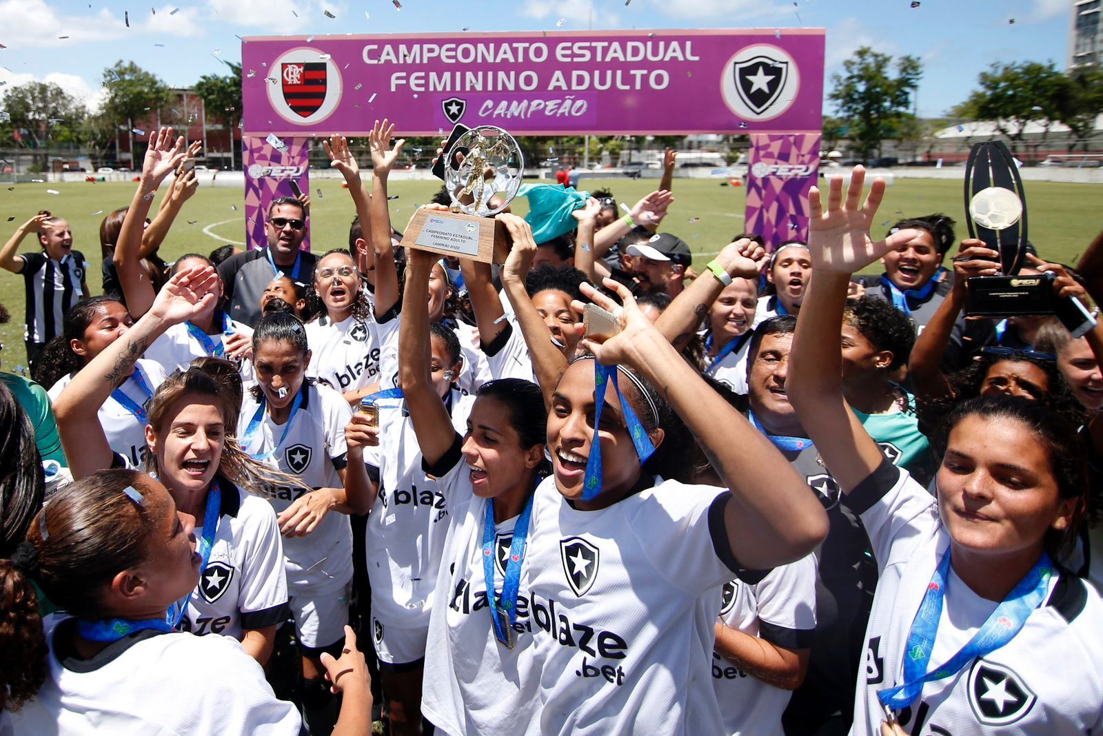 Botafogo tricampeão carioca!