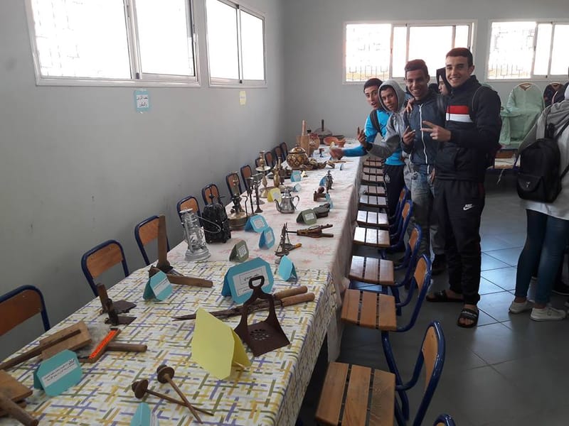 معرض التحف القديمة والعصرية والحرف اليدوية