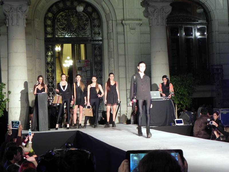 Con la colaboración de AMA