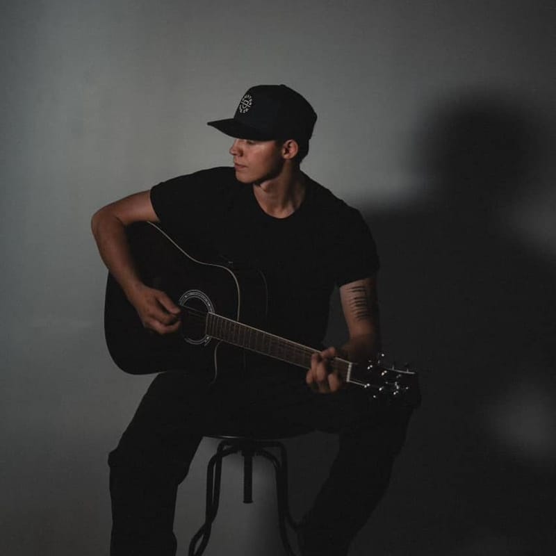 Live Music: Peter Benson , acoustic