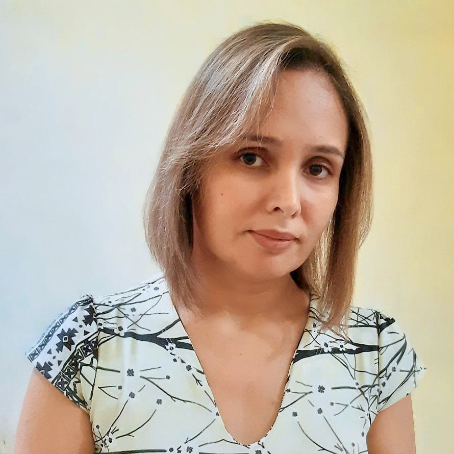 ELAÍNA CRISTINA