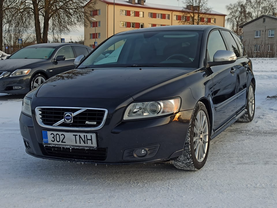 MÜÜDUD Volvo V50 R-Design (automaat)