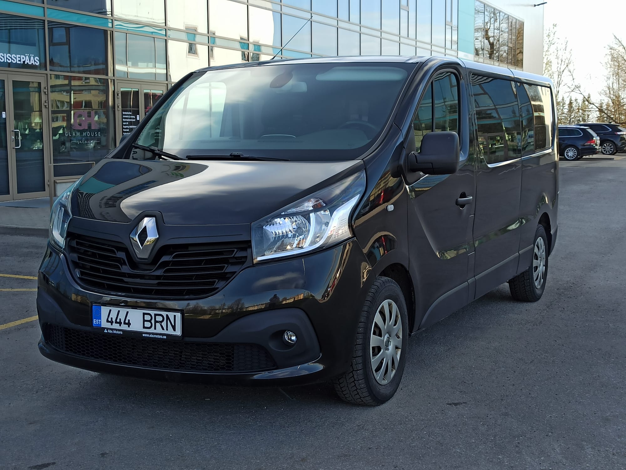 MÜÜDUD Renault Trafic Passenger Long 2016