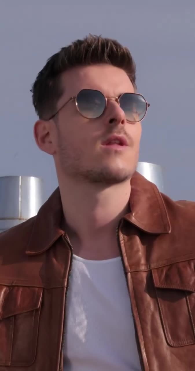 French Rétro & Rezin Wood