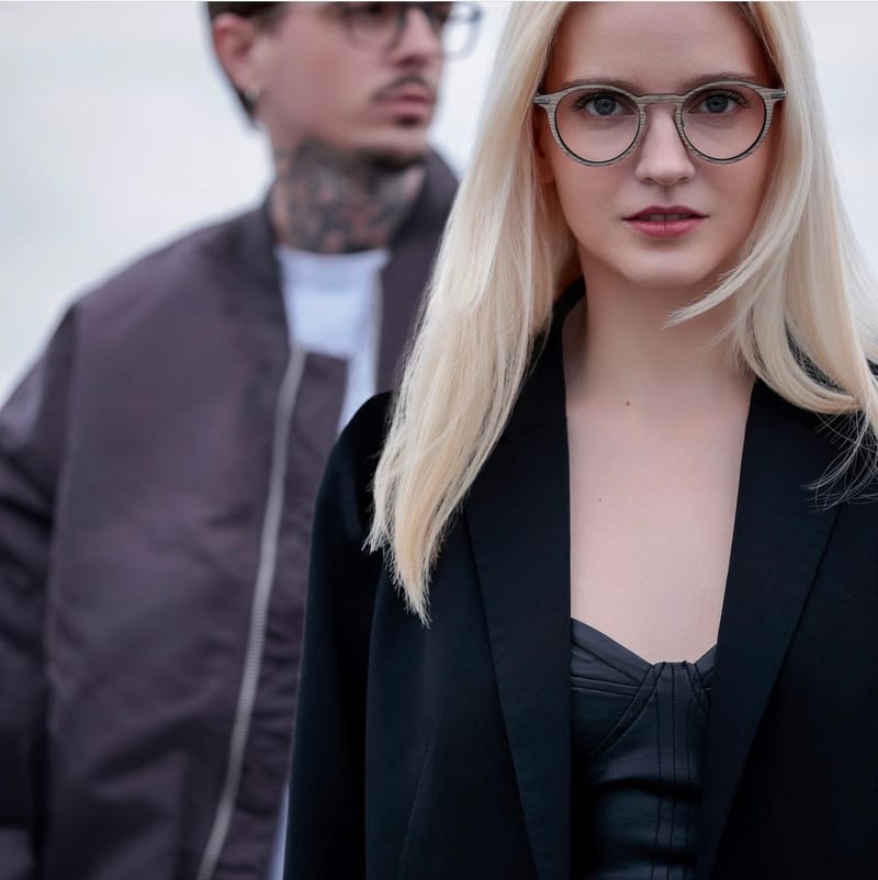 French Rétro & Rezin Wood