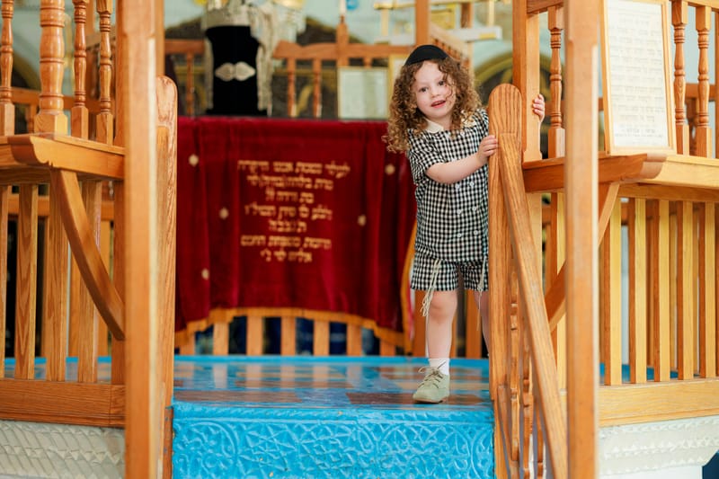 חלאקה, בת מצווה ומשפחה