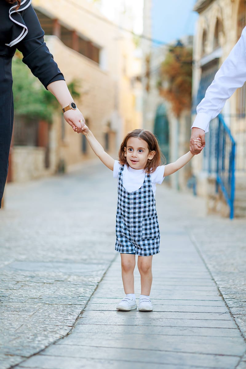 חלאקה, בת מצווה ומשפחה