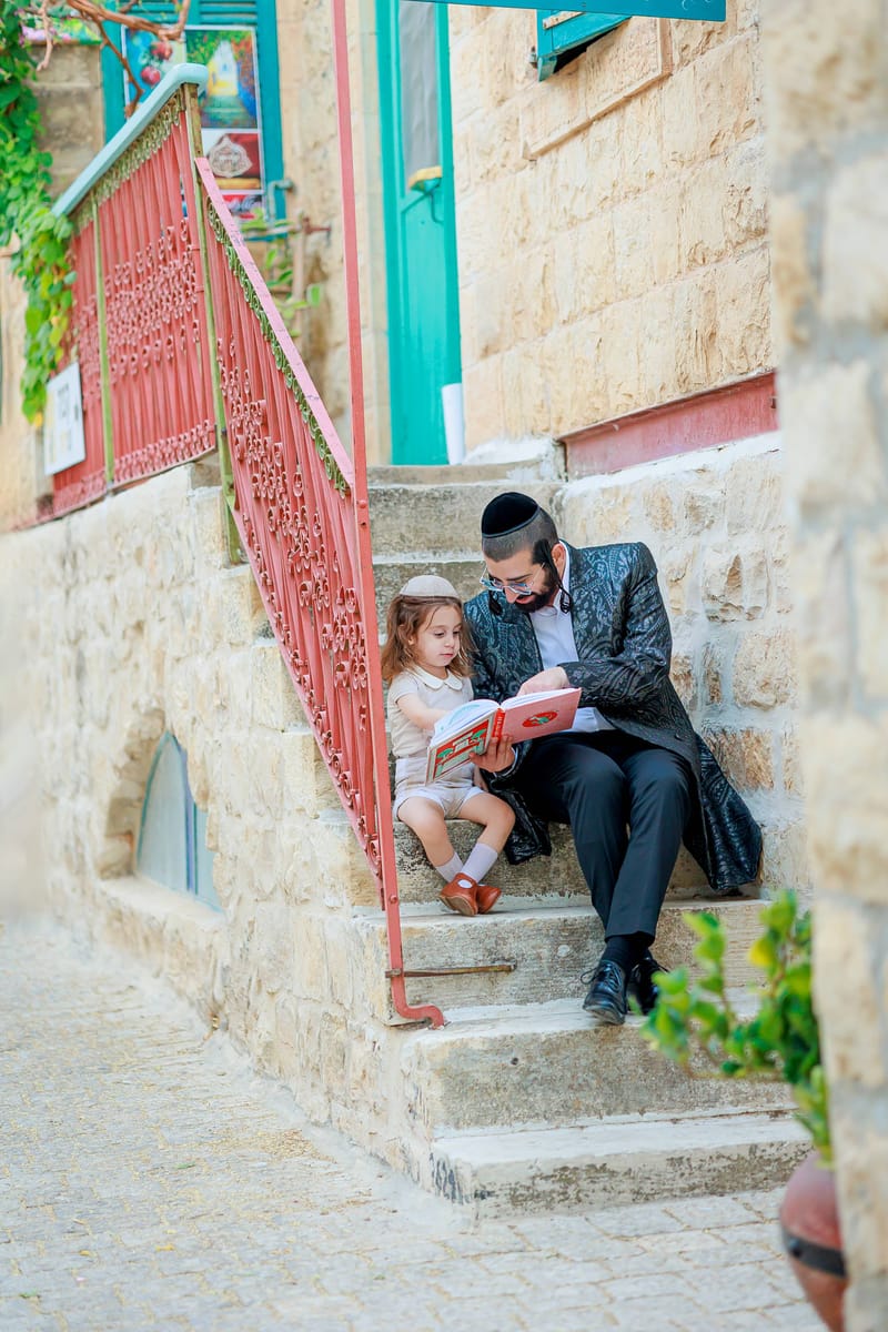 חלאקה, בת מצווה ומשפחה