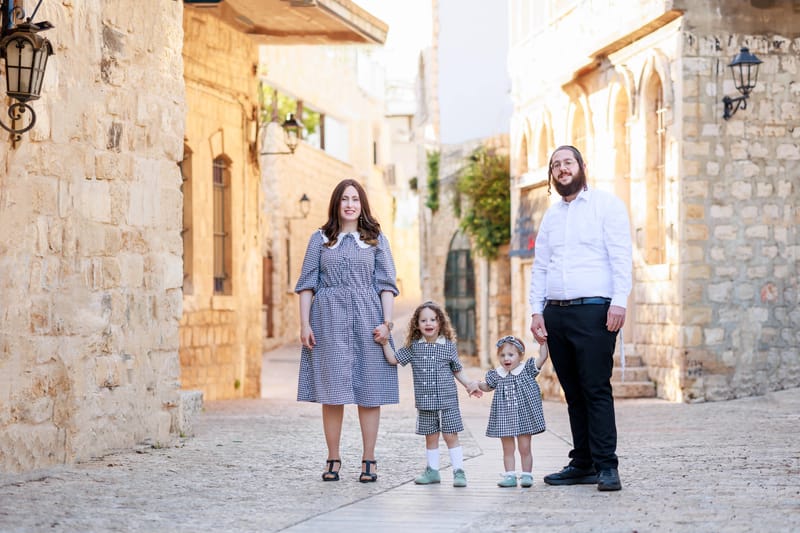 חלאקה, בת מצווה ומשפחה