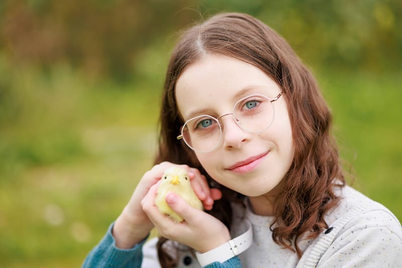 חלאקה, בת מצווה ומשפחה