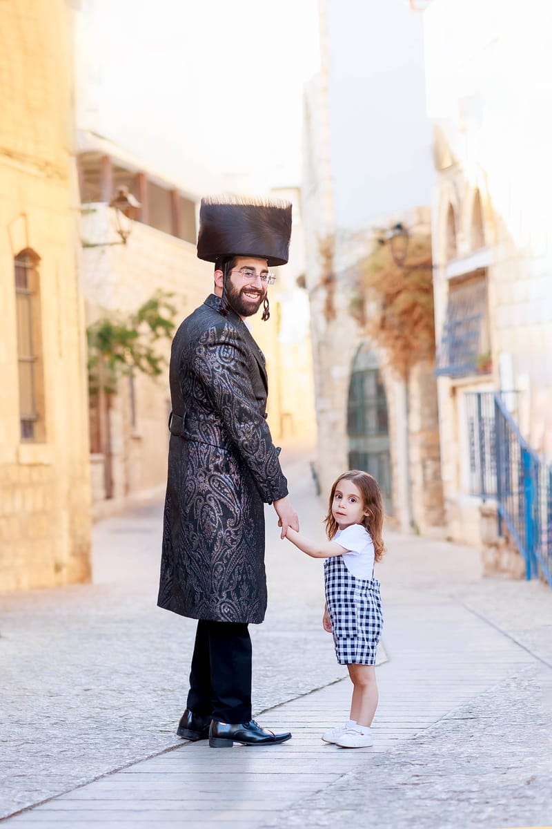 חלאקה, בת מצווה ומשפחה