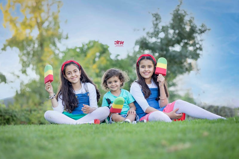 חלאקה, בת מצווה ומשפחה